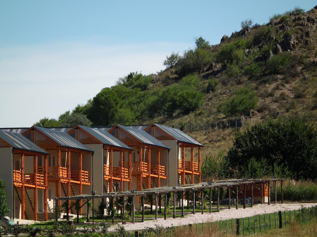 Posada Y Spa Las Golondrinas Acomodação com café da manhã Sierra de la Ventana Exterior foto