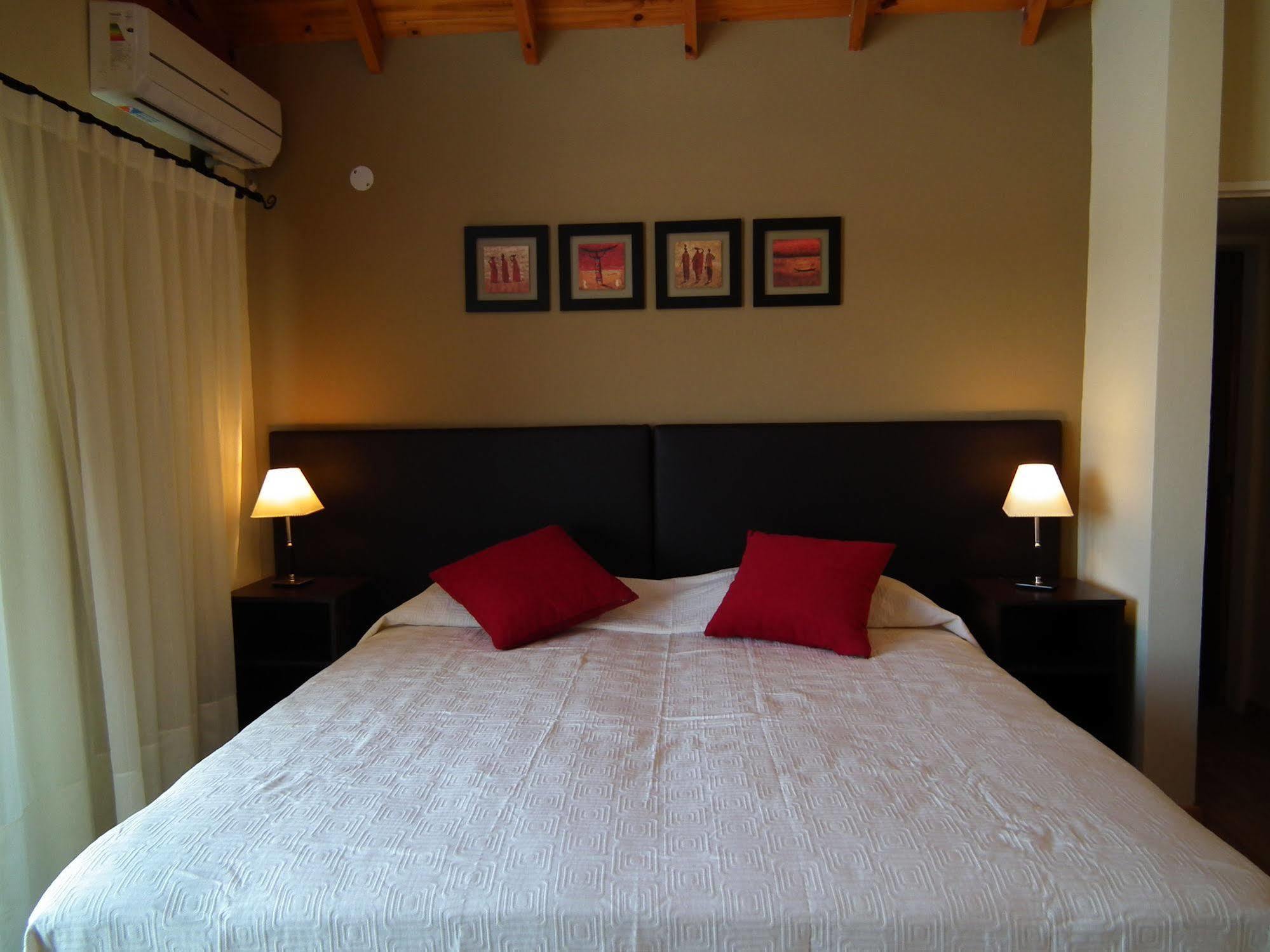 Posada Y Spa Las Golondrinas Sierra de la Ventana Exterior foto