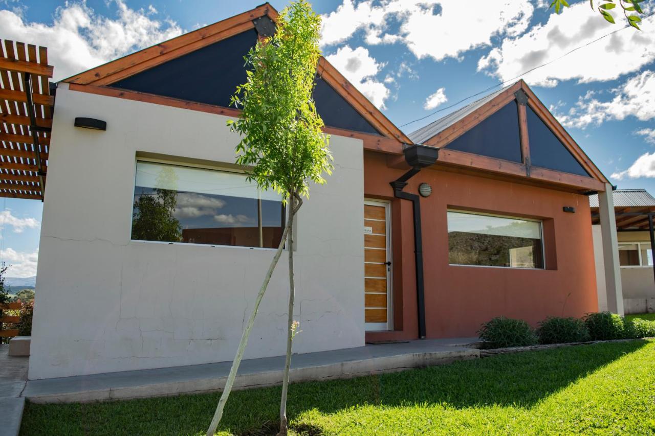 Posada Y Spa Las Golondrinas Acomodação com café da manhã Sierra de la Ventana Exterior foto