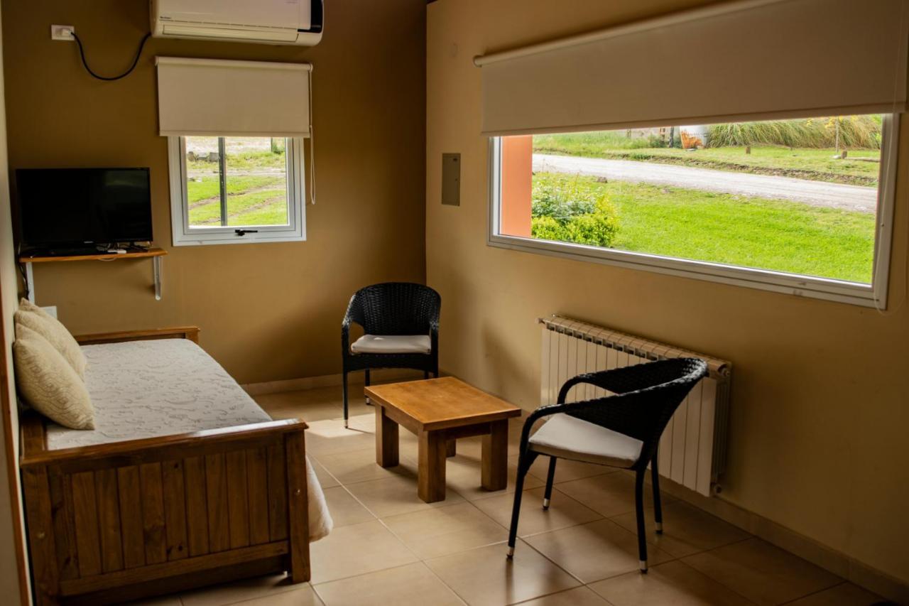 Posada Y Spa Las Golondrinas Acomodação com café da manhã Sierra de la Ventana Exterior foto