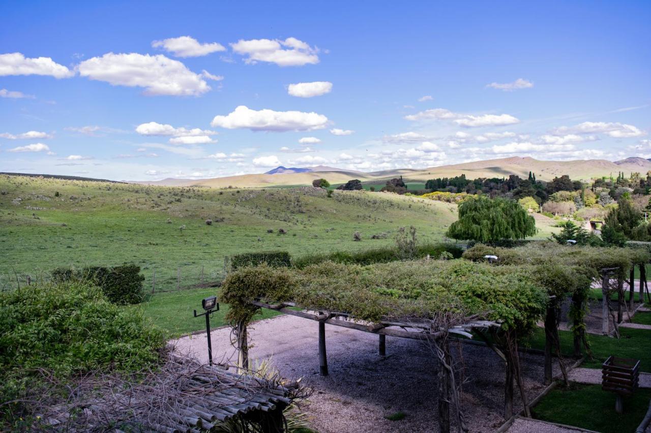 Posada Y Spa Las Golondrinas Acomodação com café da manhã Sierra de la Ventana Exterior foto