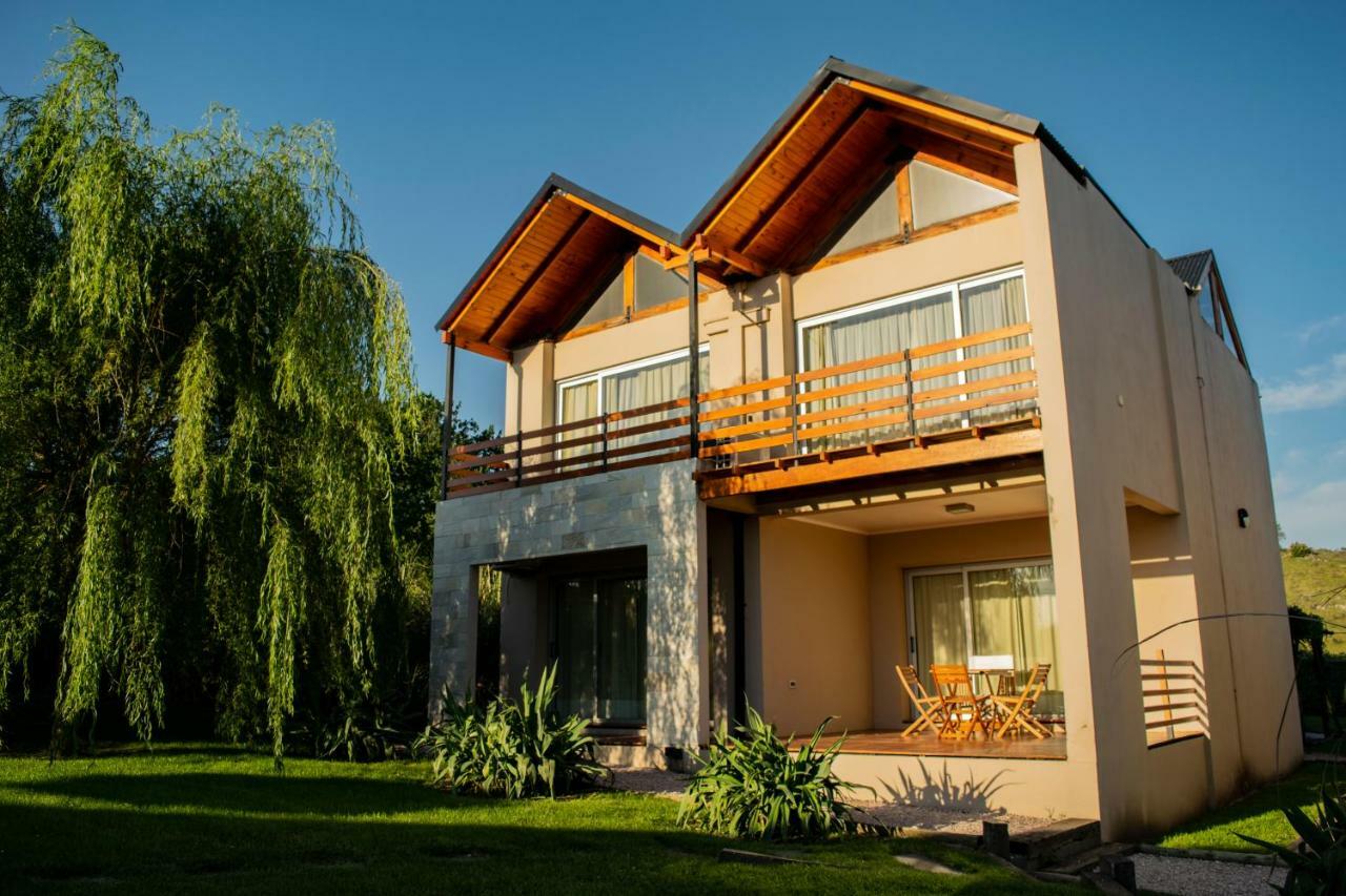 Posada Y Spa Las Golondrinas Acomodação com café da manhã Sierra de la Ventana Exterior foto