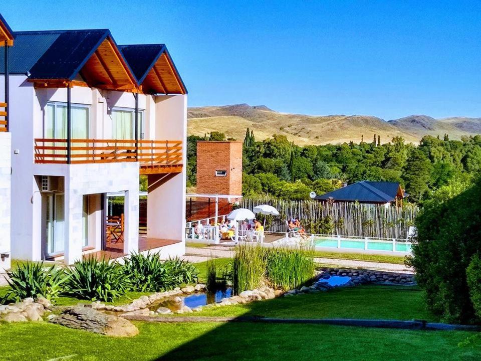 Posada Y Spa Las Golondrinas Sierra de la Ventana Exterior foto