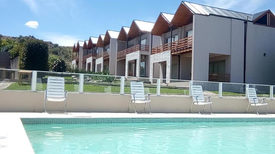 Posada Y Spa Las Golondrinas Acomodação com café da manhã Sierra de la Ventana Exterior foto